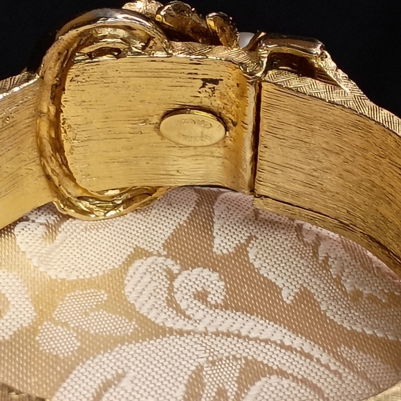Hattie Carnegie Cuff Bracelet - Picture 4 of 9